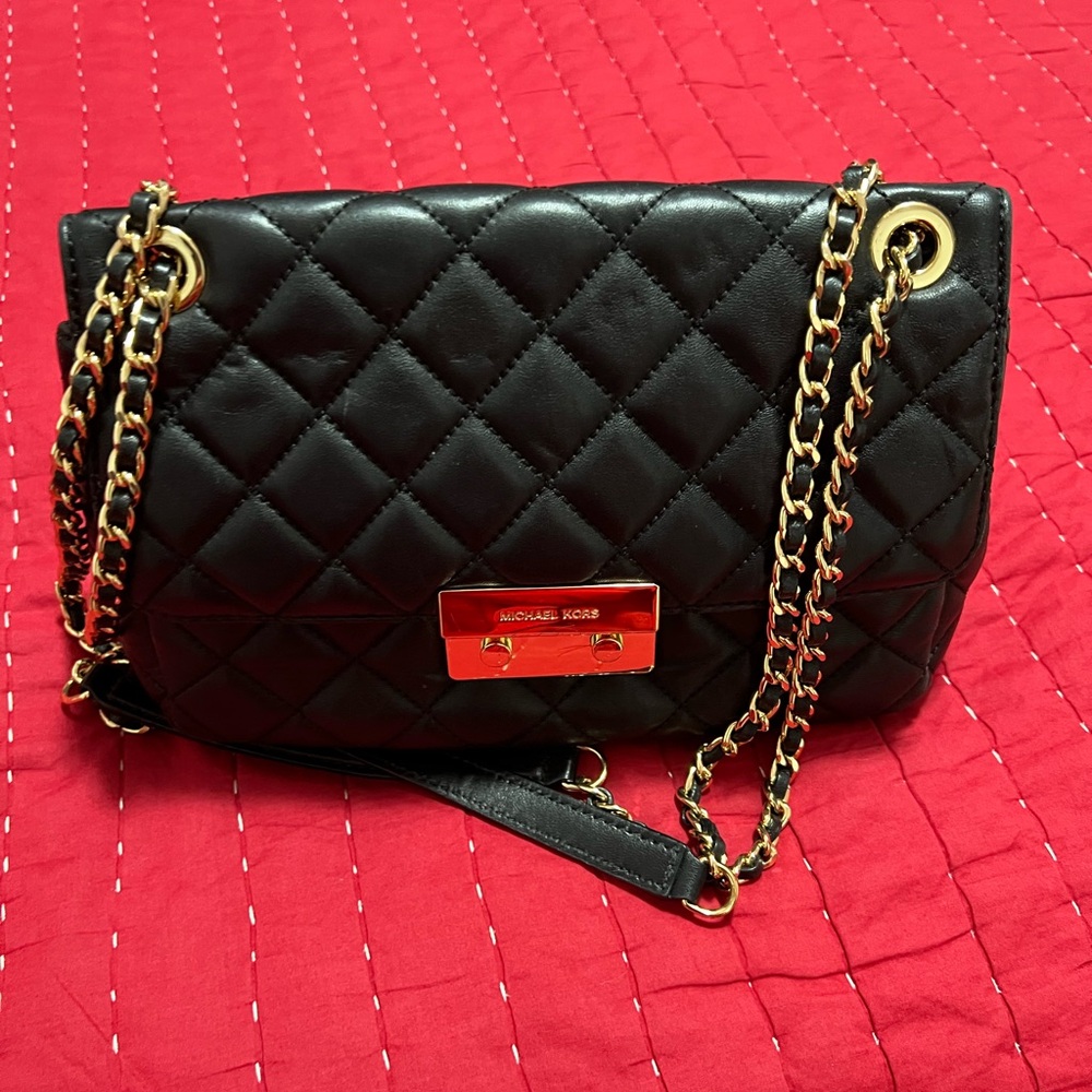 Michael Kors Black and Gold Quilted Shoulder Bag - Picture 4 of 11
